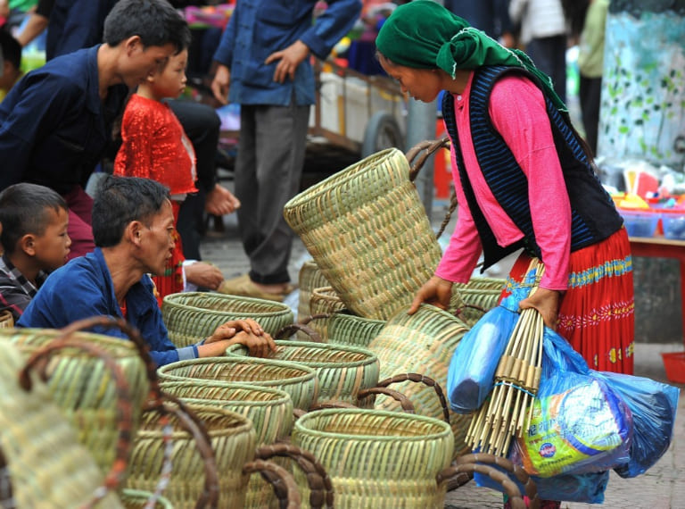 Where to Buy Traditional Handicrafts and Souvenirs in Ha Giang