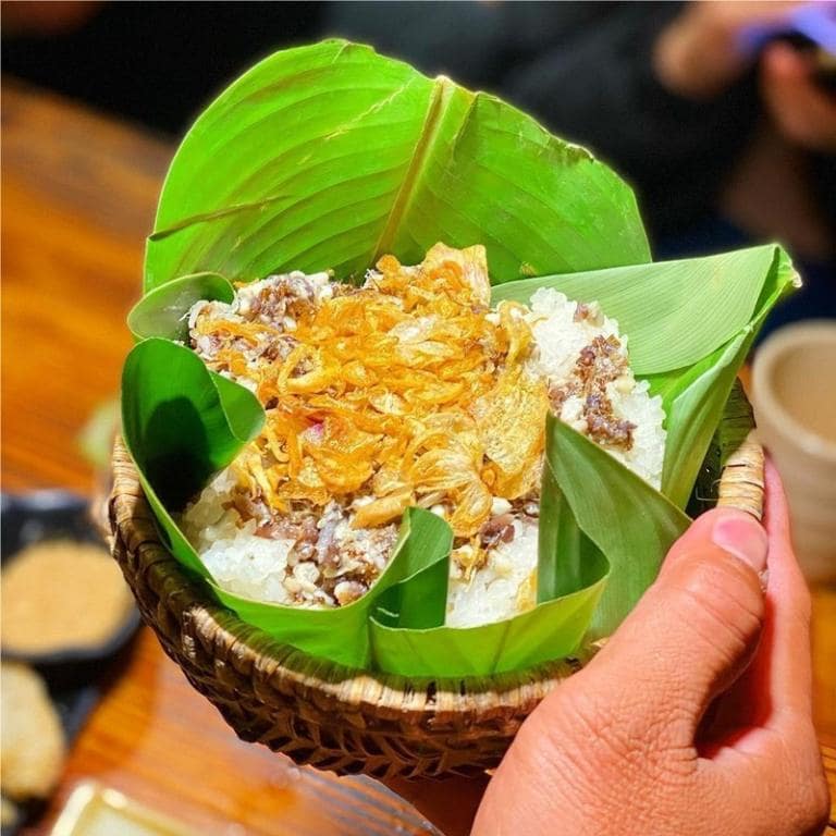 Ant egg sticky rice typically costs around 50,000 to 70,000 VND per serving in local markets.