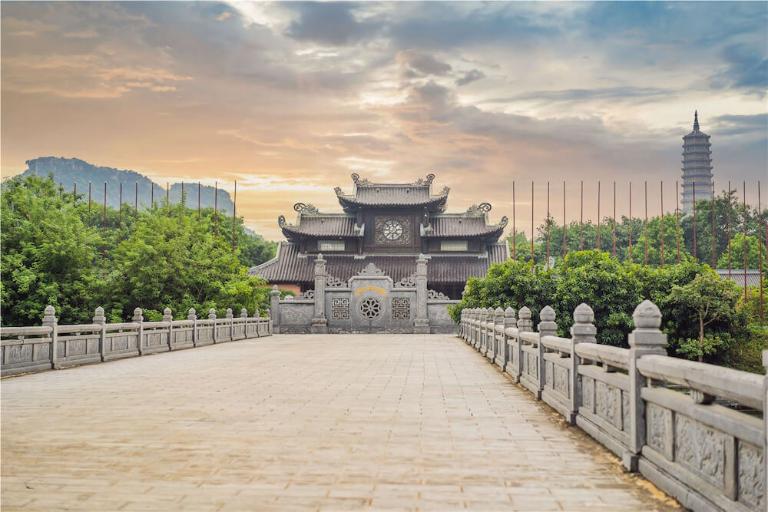 The three-arched gate of Bai Dinh Pagoda symbolizes purity and spiritual guidance.