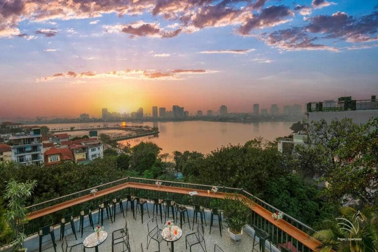 Westlake Pearl Aparthotel & Spa offers stunning views overlooking West Lake.