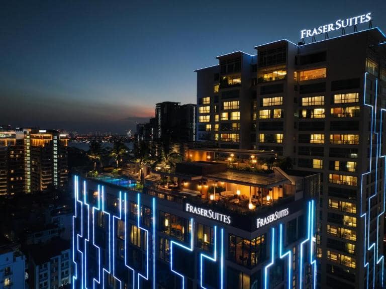 Fraser Suites Hanoi offers check-in from 2:00 PM and check-out until 12:00 PM.