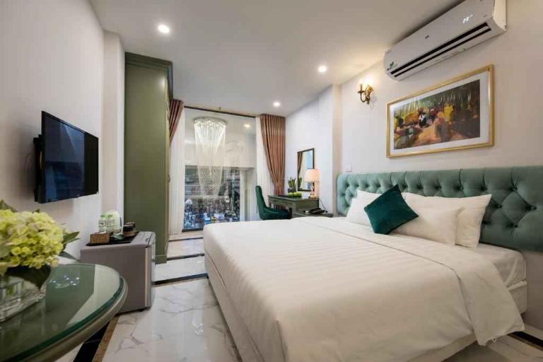 vGatsby Hanoi Hotel offers 26 rooms, laundry, safe storage, and friendly staff.