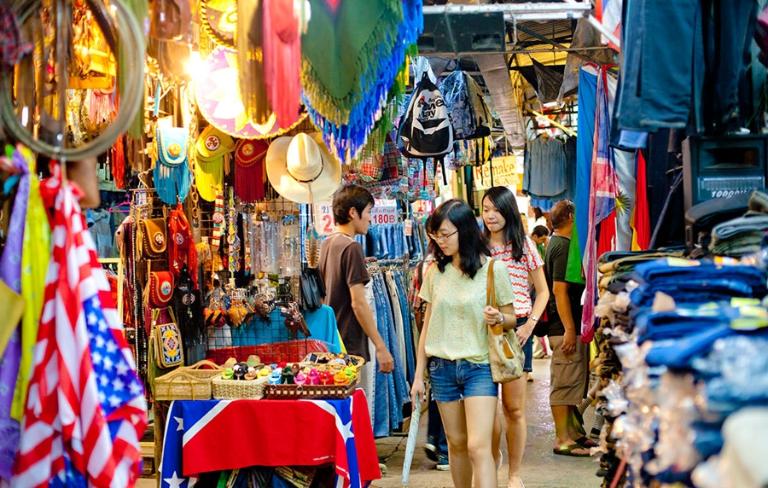 Shop for local specialties at Ninh Binh’s rural markets, where you can find fresh produce and traditional delicacies.