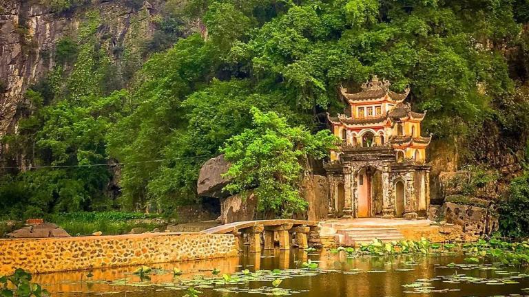 Bich Dong Pagoda is known as the "Second Most Beautiful Cave in Vietnam."