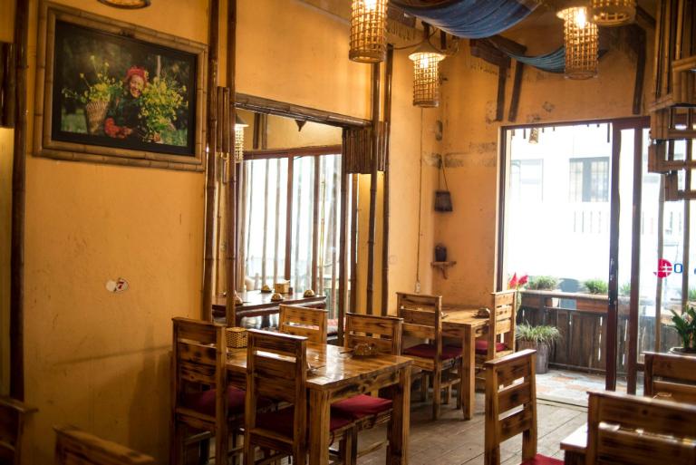 Phu Restaurant offers an immersive H’Mông cultural dining experience in Sapa.