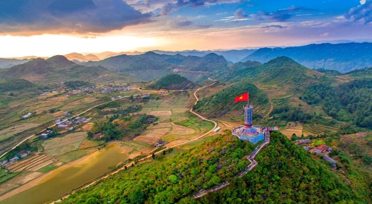 At Lung Cu Flag Tower, stand at Vietnam's northernmost point and embrace its rich heritage.