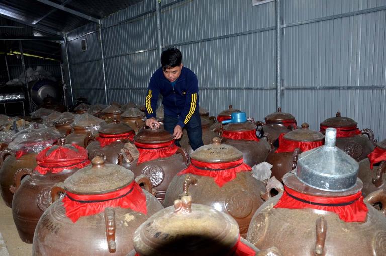 Secret recipes of Kim Son Sticky Rice Wine are passed down through generations.