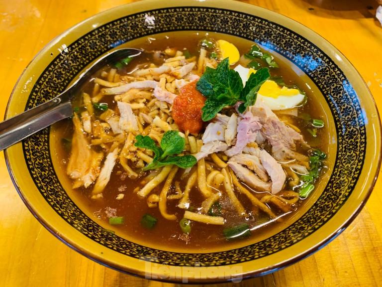 A specialty of Sapa’s H’mong and Tay communities, Pho Sapa blends culture with rich, gamey flavors.