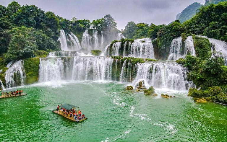 Ban Gioc Waterfall - Ba Be Lake Tour