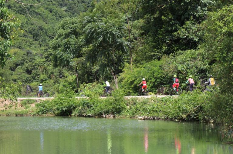 Ban Viet Lake