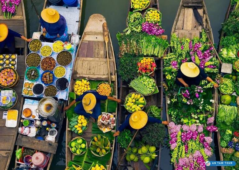 Floating Markets in Vietnam