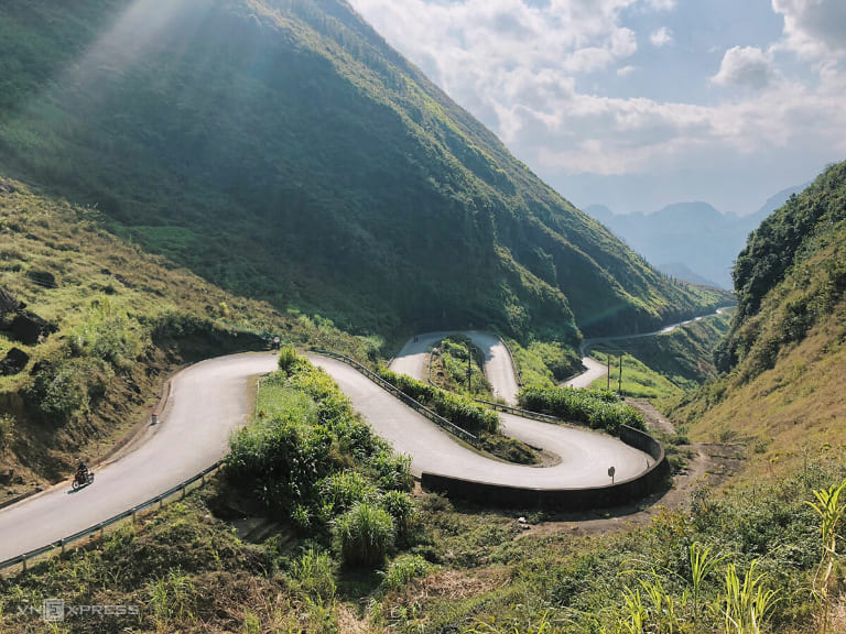 Ha Giang Loop with Easy-Rider or Self-Riding Tours