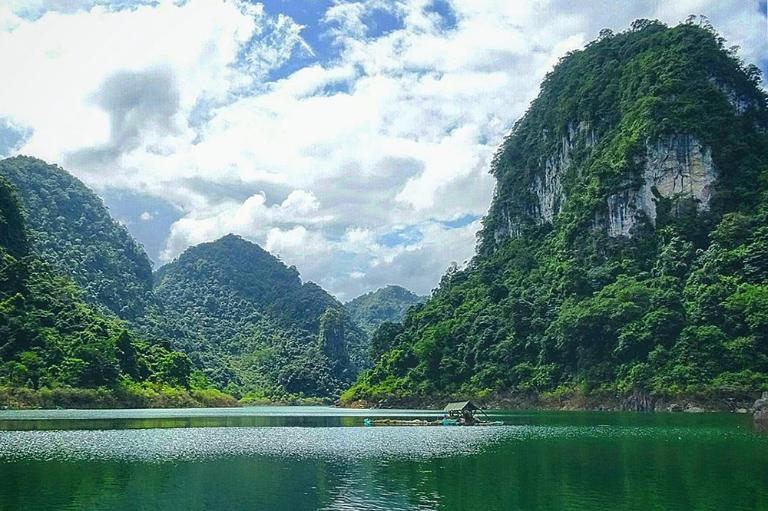 Thang Hen Lake