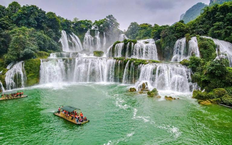 Tour Ban Gioc Waterfall - Nguom Ngao Cave - Ba Be Lake