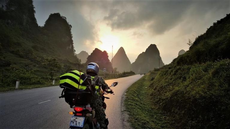 Travel Vietnam by Motorbike Safely