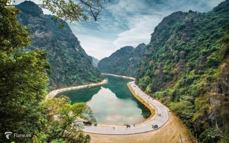 Tuyet Tinh Coc Ninh Binh