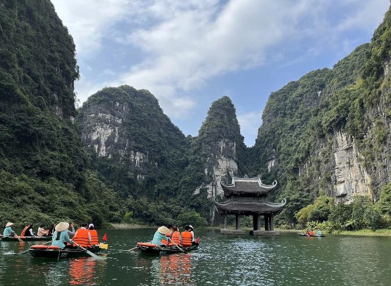 Tuyet Tinh Coc Ninh Binh