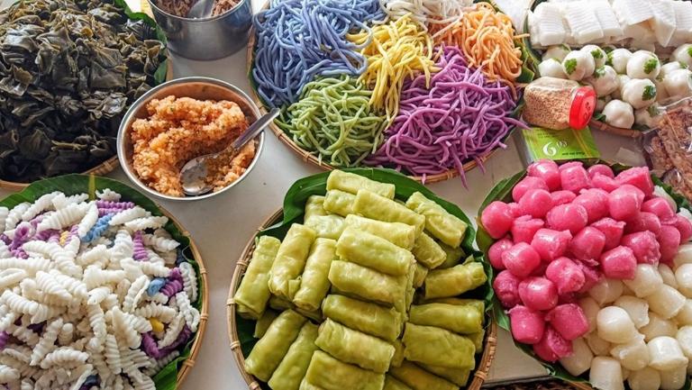 Vietnamese Cakes