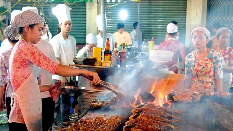 Vietnamese Street Food 