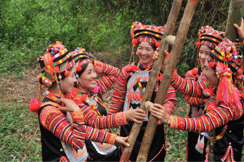 The Indigenous Communities: Tay, Nung, and Dao
