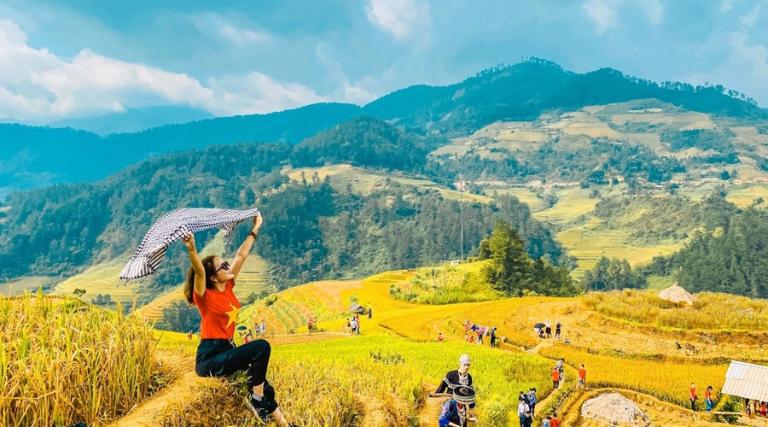 For flexibility in planning, opt for a self-guided Mu Cang Chai – Tram Tau journey.