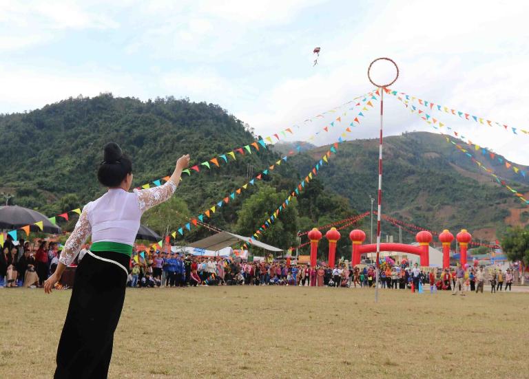 Visit early in the year to enjoy unique festivals in Muong Lo Valley.