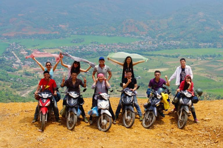 Experience stunning nature and vibrant culture on a 2-day Muong Lo Valley tour.