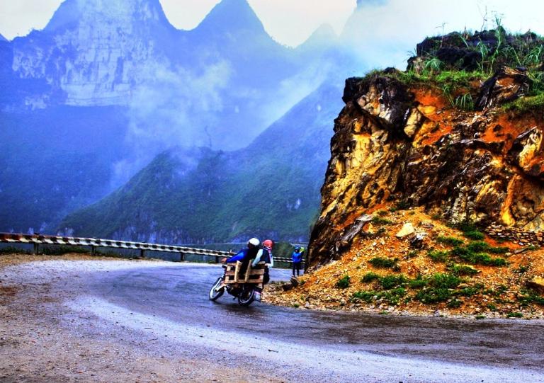 Ha Giang Loop’s Best Passes and Roads