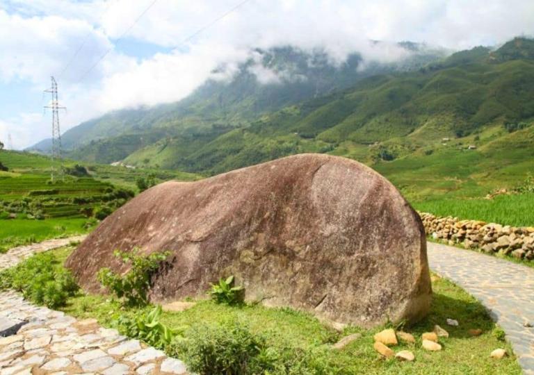 Muong Hoa Valley