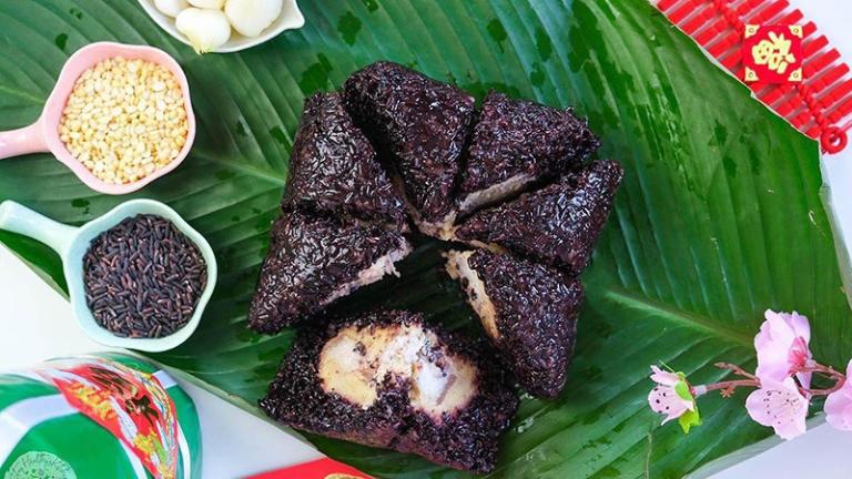 Muong Lo Black Chung Cake