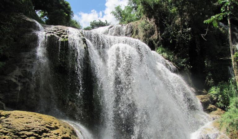 Pu Nhu Waterfall 