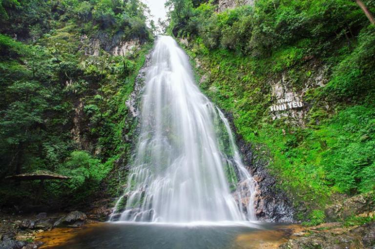 Silver Waterfall