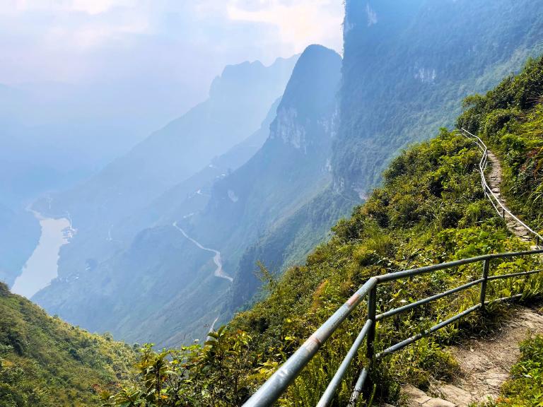 Skywalk in Ha Giang Loop