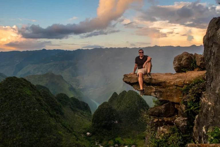 Skywalk in Ha Giang Loop
