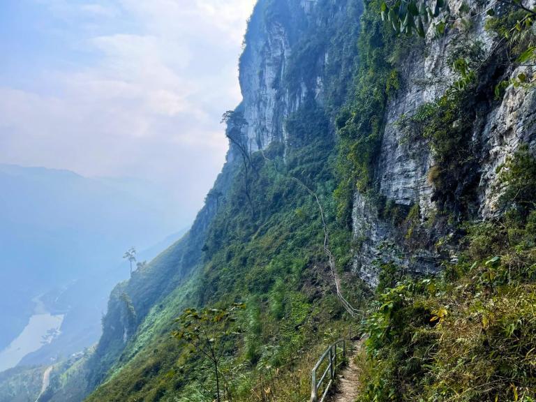 Skywalk in Ha Giang Loop