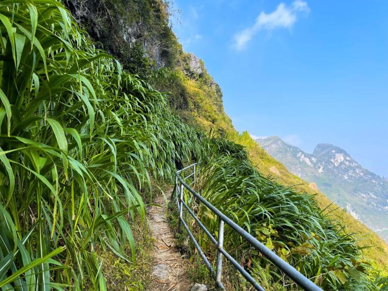 Skywalk in Ha Giang Loop