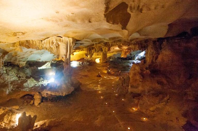 Thien Canh Son Cave