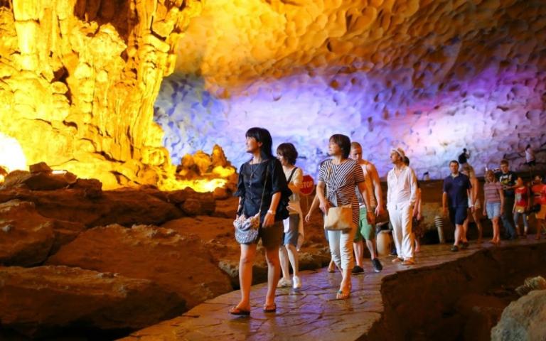 Thien Cung Cave