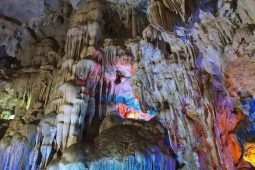 Thien Cung Cave