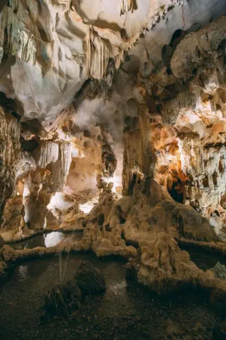 Thien Cung Cave