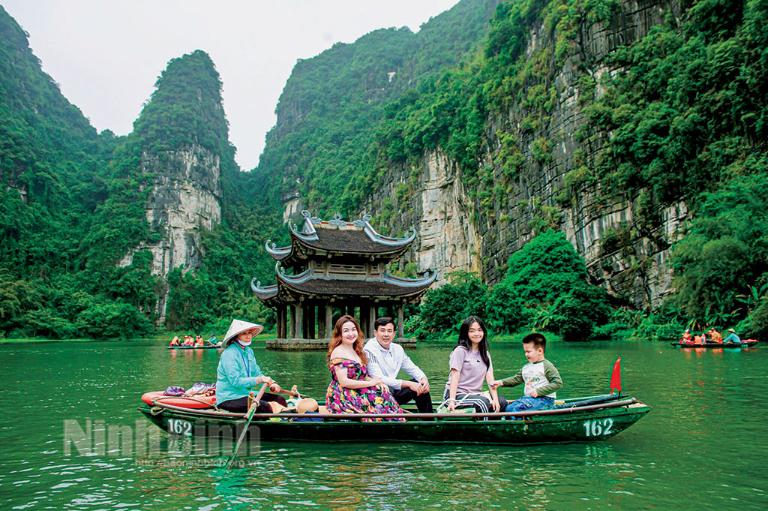 Tour Ha Long Bay to Ninh Binh