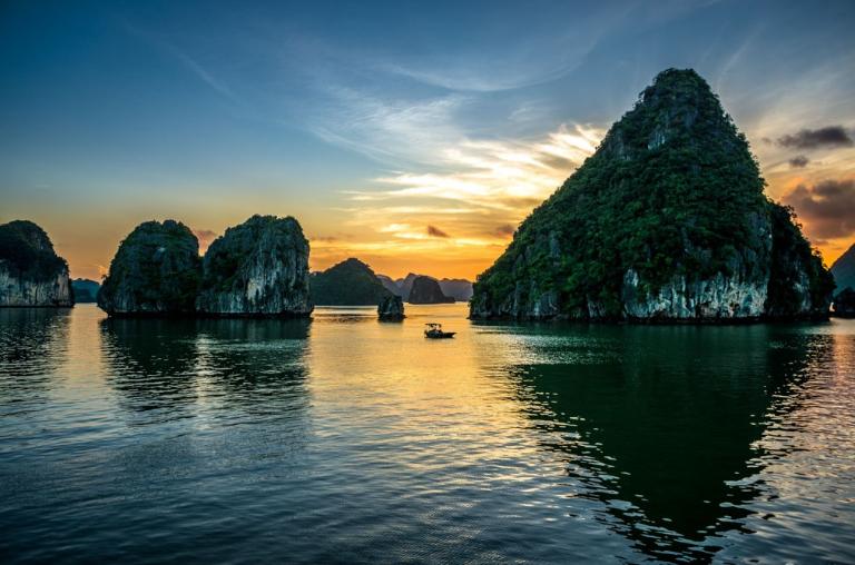 Best Time to Visit Halong Bay