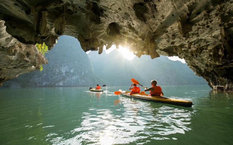 Cruise Experiences in Halong Bay