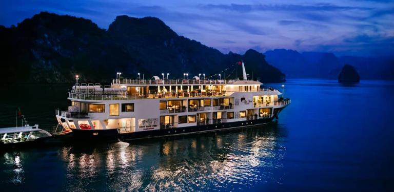 Cruise Experiences in Halong Bay