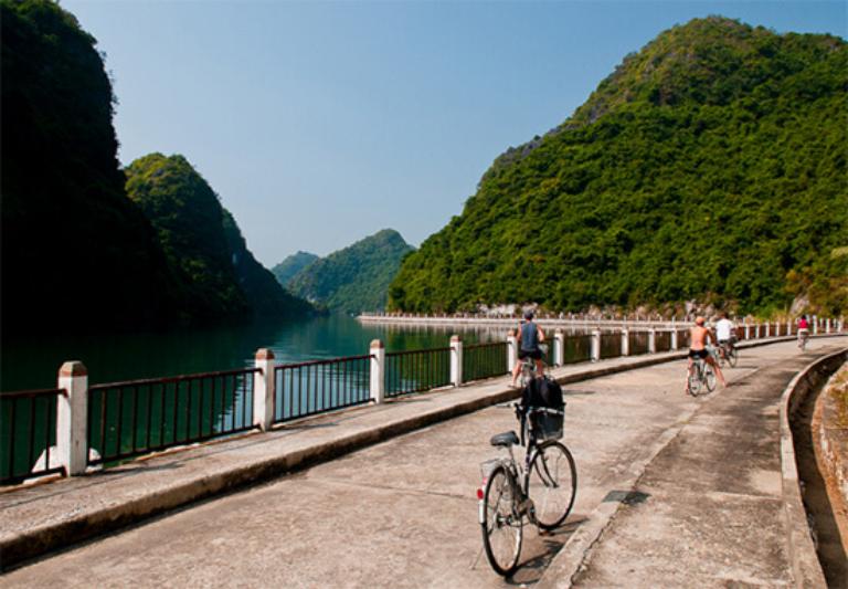 Cycling in Halong Bay