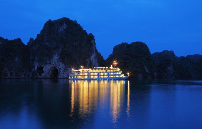 Nightlife in Halong Bay