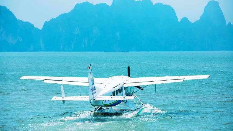 Seeing Halong Bay from Seaplane 