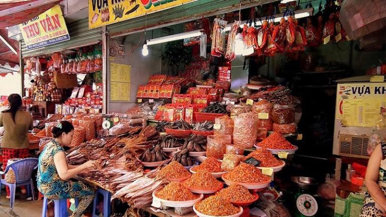 Shopping in Halong Bay