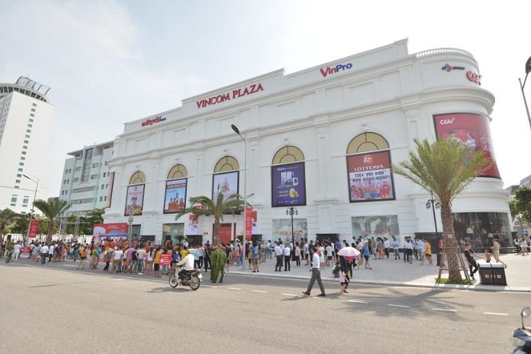 Shopping in Halong Bay