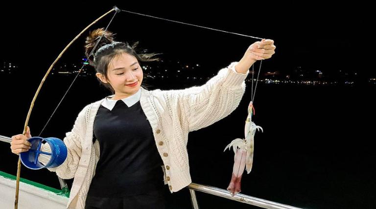 Squid Fishing in Halong Bay